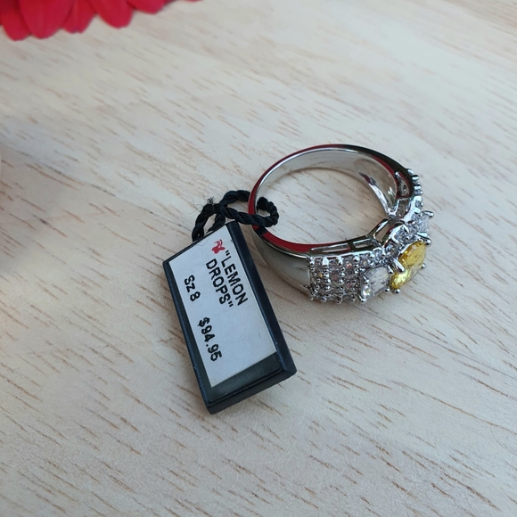 Swarovski Crystal Silver Ring - Picture 2 of 10